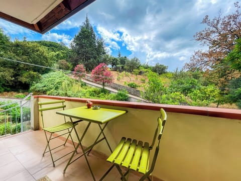 Basic Room, Balcony, City View | Outdoor dining