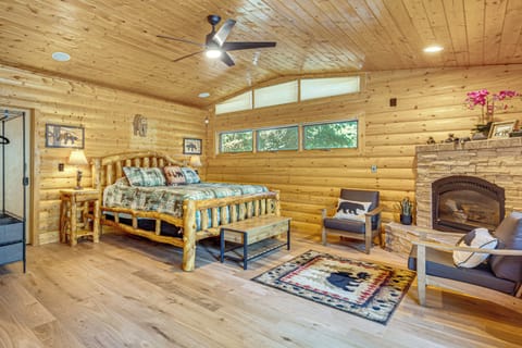 House (4 Bedrooms) | Interior