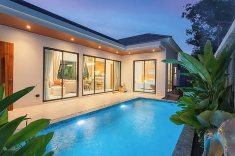 House, 2 Bedrooms | Pool | Outdoor pool
