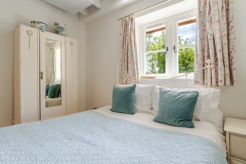 Standard Cottage, Patio, Garden View | WiFi (free)