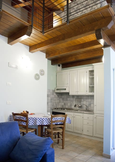 Double or Twin Room, 1 Bedroom (Two Levels) | Private kitchenette | Full-size fridge, oven, stovetop, cookware/dishes/utensils