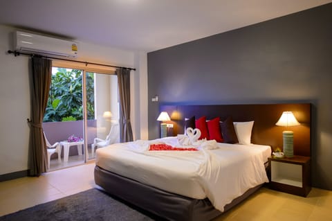 Standard Double Room | Desk, rollaway beds, free WiFi