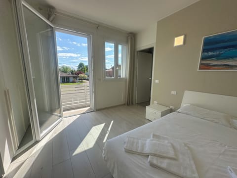 Standard Double Room | Desk, WiFi (free)