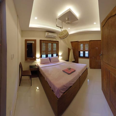 Premium Double or Twin Room | Laptop workspace, WiFi (free)