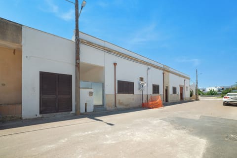 Family Apartment, 6 Bedrooms, Microwave (Casa Miggiano 6 BR Apartment in Town) | Exterior