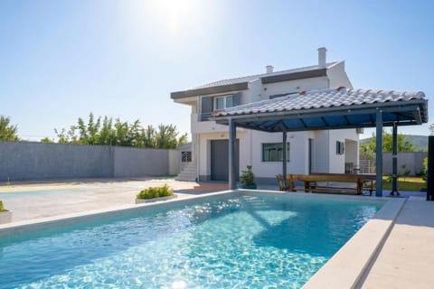 Standard House, 4 Bedrooms, Microwave (Holiday Home Eros with Pool) | Pool | Seasonal outdoor pool