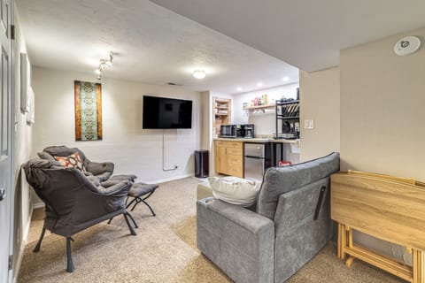 Apartment (2 Bedrooms) | Front of property