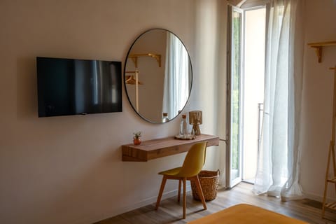 Double Room, Garden View | Interior