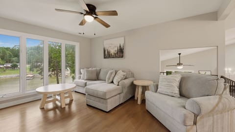 House (6 Bedrooms) | Interior