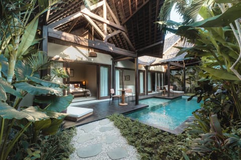Family Villa, Pool View | Minibar, in-room safe, desk, WiFi (free)