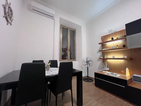 Apartment | Dining