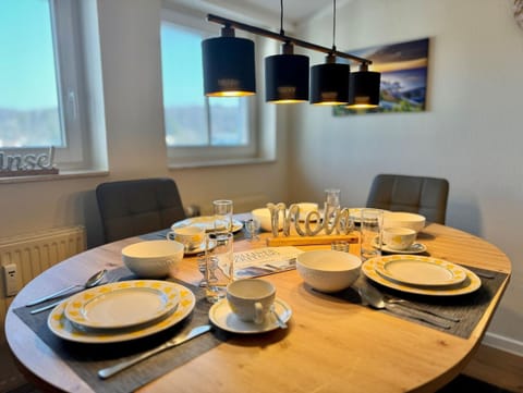 Apartment | Dining