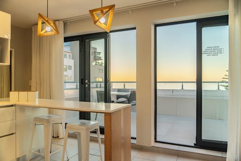 Deluxe Double Crash Pad | Premium bedding, in-room safe, free WiFi, bed sheets