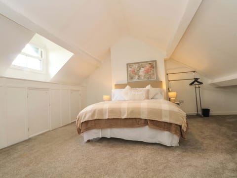 3 bedrooms, WiFi (free), individually decorated, individually furnished