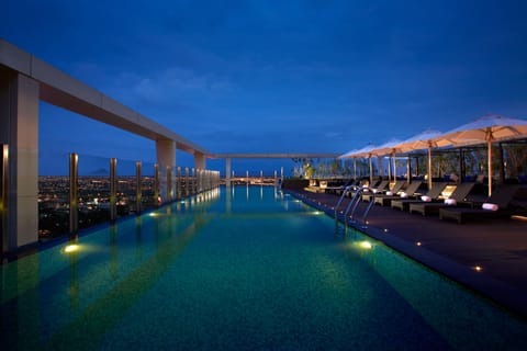 Outdoor pool, sun loungers