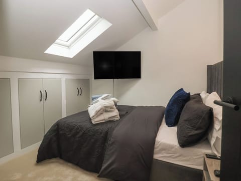 Cottage | 3 bedrooms, WiFi (free), individually decorated, individually furnished