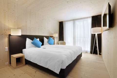 Double Room | In-room safe, desk, blackout drapes, soundproofing