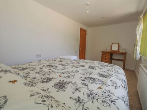 3 bedrooms, WiFi (free), individually decorated, individually furnished