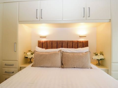 2 bedrooms, WiFi (free), individually decorated, individually furnished