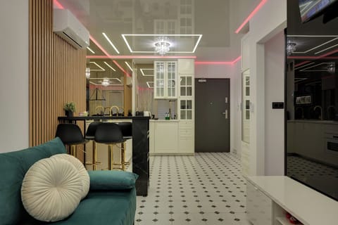 Comfort Apartment, Balcony | Interior