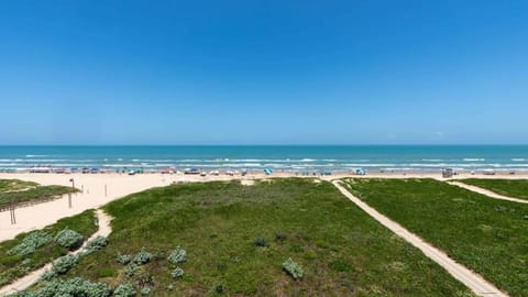 Apartment, 2 Bedrooms | Beach | Beach nearby