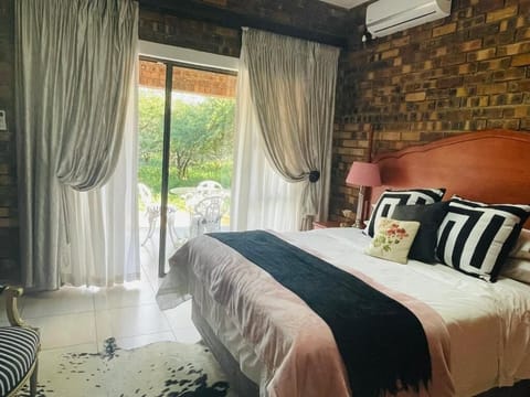 Suite, Park View | Egyptian cotton sheets, premium bedding, down comforters, pillowtop beds