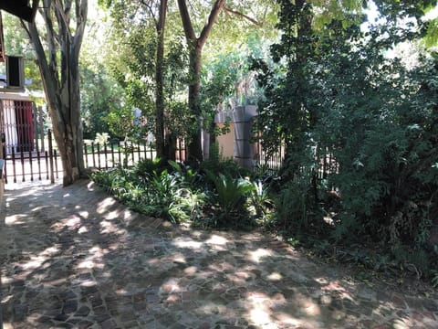 House, 1 Bedroom, Smoking, Balcony | Garden