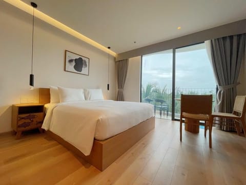 Standard Studio, Garden View | Desk, laptop workspace, WiFi (free)