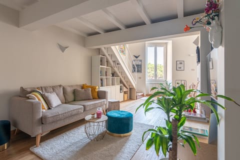 Apartment (1 Bedroom) | Living area