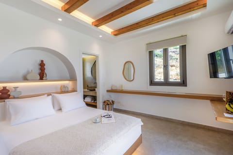 Apartment, Private Bathroom, Sea View | Laptop workspace, WiFi (free), bed sheets
