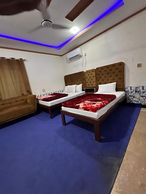 Deluxe Room | Iron/ironing board (on request), WiFi (free)