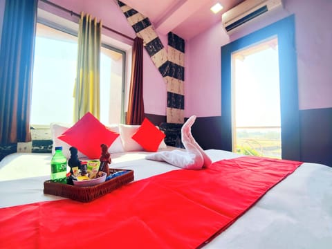 Deluxe Double Room, Balcony, Garden View | Laptop workspace, WiFi (free)