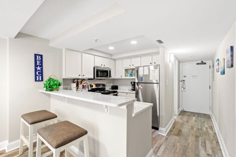 Condo, 2 Bedrooms, Balcony, Ocean View (1012) | Private kitchen | Microwave, coffee/tea maker, toaster