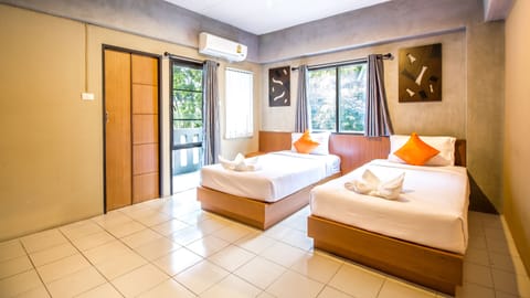 Superior Room | Desk, free WiFi, bed sheets