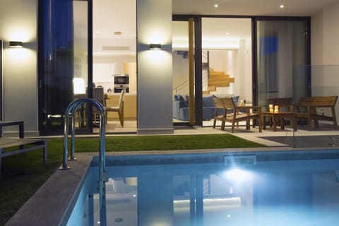 Front of property - evening/night