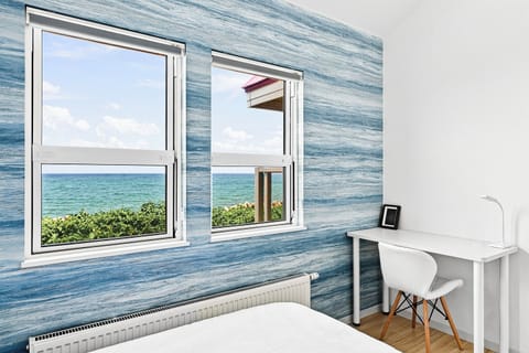 Apartment, Sea View | Desk, iron/ironing board, WiFi (free), bed sheets