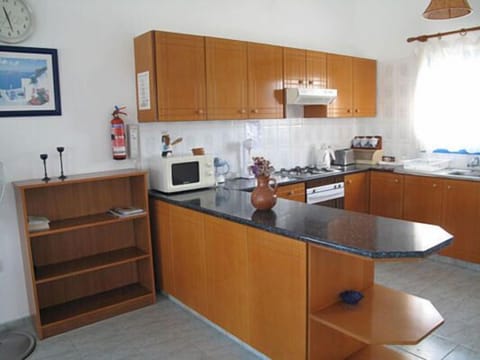 Villa, 2 Bedrooms, Sea View | Private kitchen | Full-size fridge, microwave, oven, stovetop