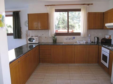 Villa, 2 Bedrooms, Sea View | Private kitchen | Full-size fridge, microwave, oven, stovetop