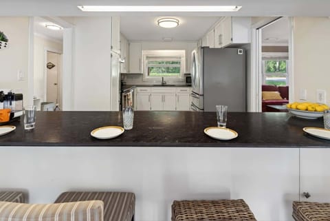 House, 5 Bedrooms | Private kitchen | Coffee/tea maker, fridge, oven