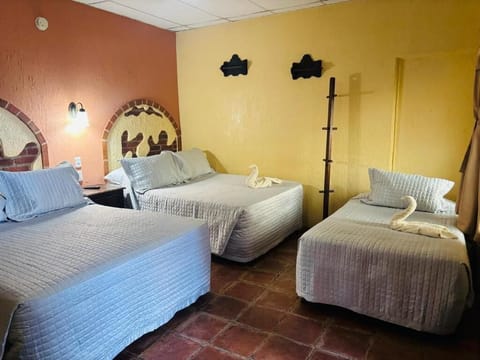 Triple Room, Patio | WiFi (free)