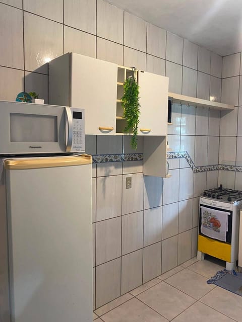 Apartment, 1 Bedroom | Private kitchen | Full-size fridge, microwave, oven, stovetop