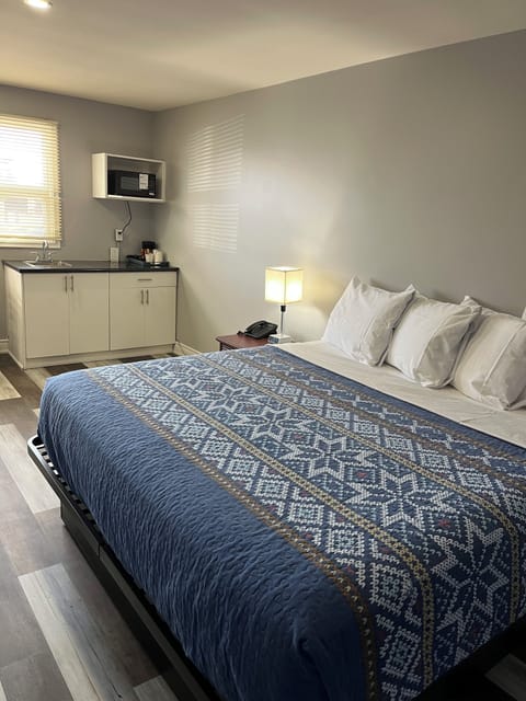 Basic Room | Free WiFi, bed sheets