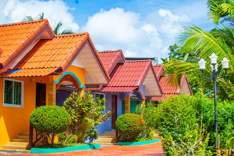Bungalow with Garden View | Terrace/patio