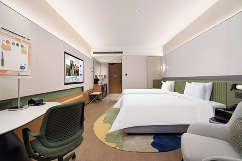 Luxury Double Room | Desk, laptop workspace, blackout drapes, soundproofing