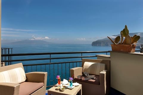 Superior Double Room, Balcony, Sea View | Property grounds