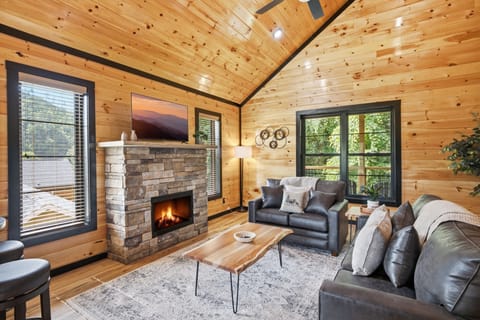 Cabin, 3 Bedrooms | Living area | Smart TV