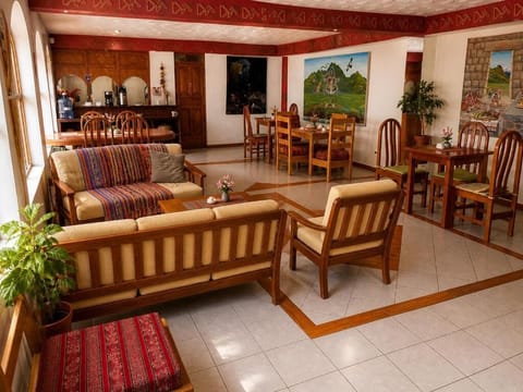 Family Room, Mountain View | Interior