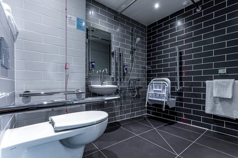 Room, 1 Double Bed, Accessible (with Free Hot Breakfast) | Bathroom | Combined shower/tub, eco-friendly toiletries, hair dryer, towels