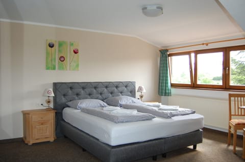 Standard Double Room, 1 Bedroom, Mountain View, Mountainside | 1 bedroom, in-room safe, free WiFi, bed sheets
