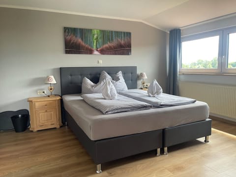 Standard Double Room, 1 Bedroom, Mountain View, Mountainside | 1 bedroom, in-room safe, free WiFi, bed sheets